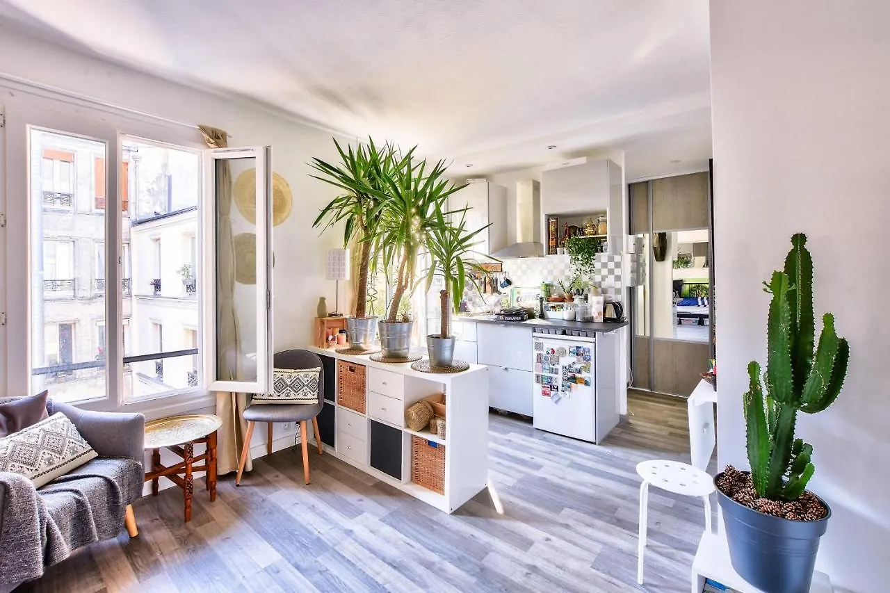 Bright Studio Of 30Sqm - Paris 20 Apartment